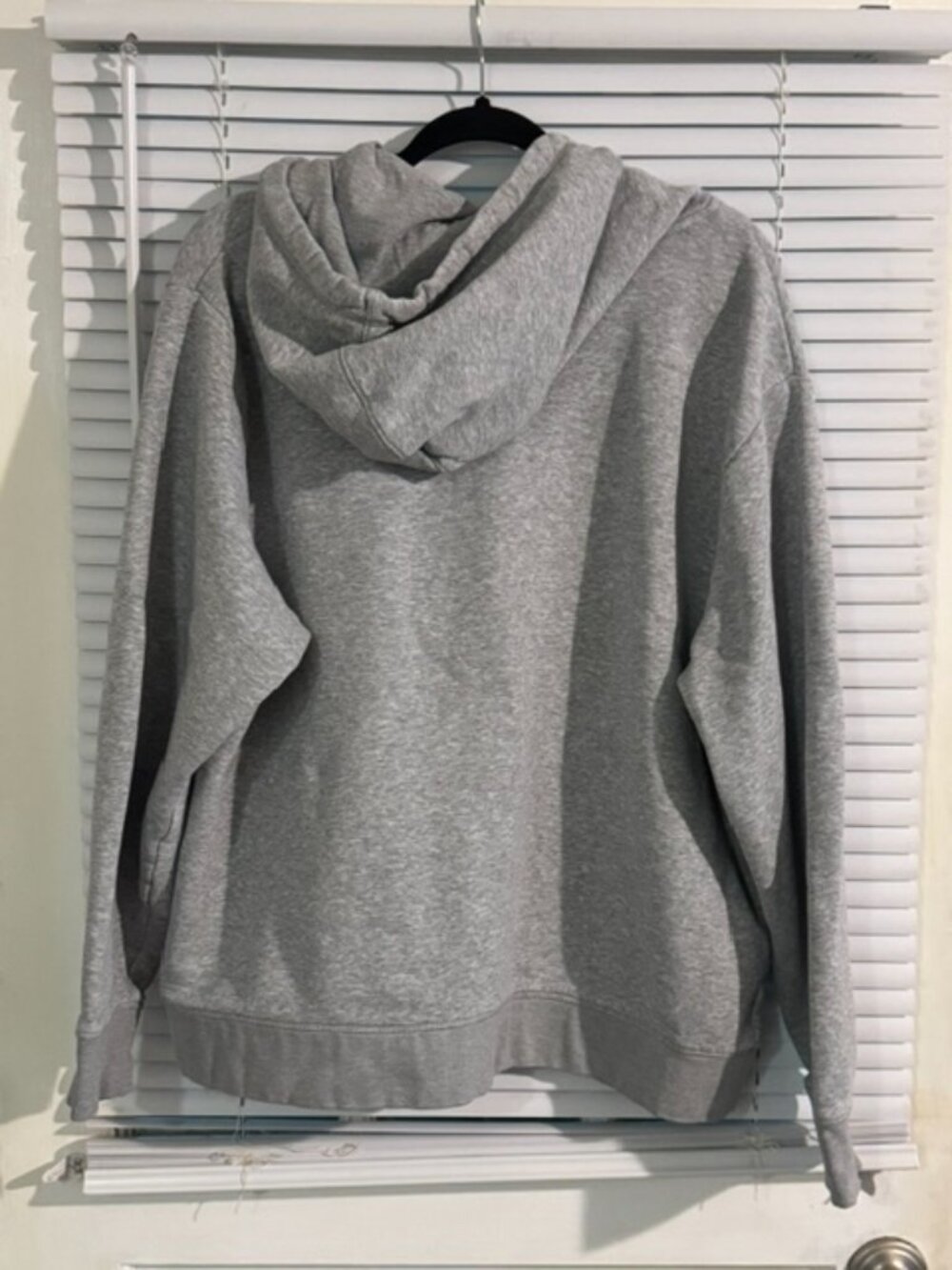 Men’s Reebok Grey 2XL Hoodie — Warm, Comfy, Everyday Favorite - Picture 3 of 4